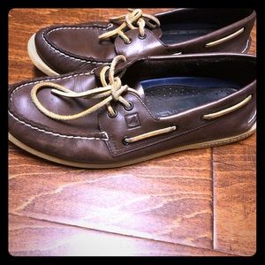 Men’s Sperrys size 10